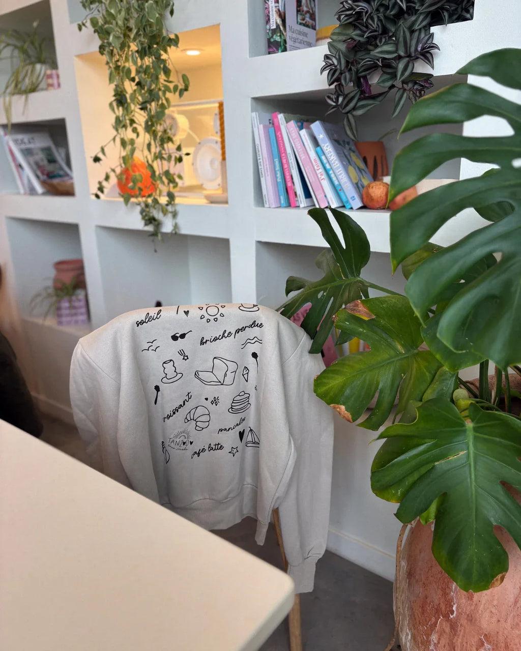 Pull oversize “Un café s’il vous plaît” - BEIGE